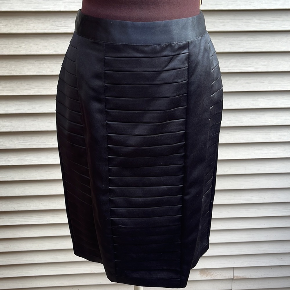 Worthington size 10 petite black satin business or formal skirt